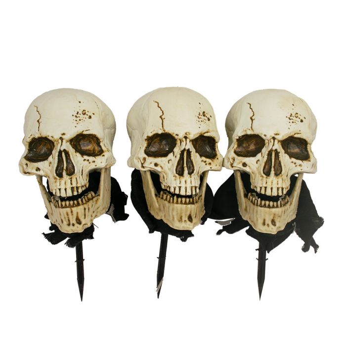 Mad Toys Spooky 3-Pieces Skull Pathway Lights Marker with Stakes Halloween Decoration